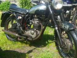 Bsa B25